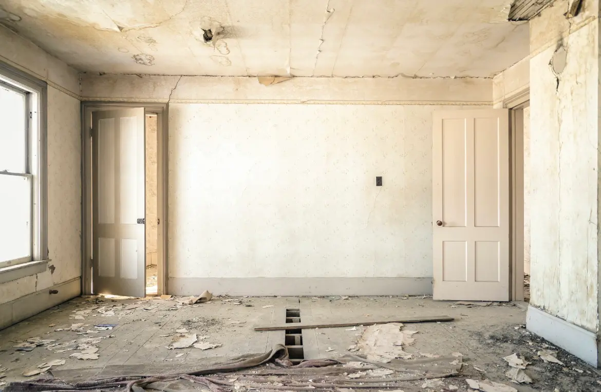 Waste disposal crew managing a cleanout project in Bluffdale